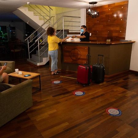 Central Bed & Breakfast Iquitos Buitenkant foto